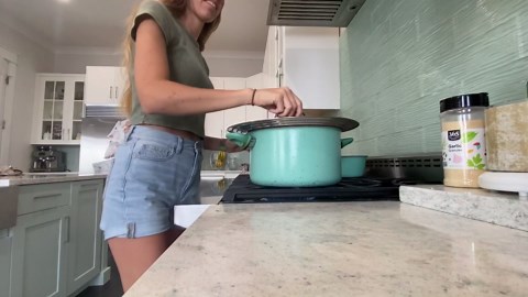 Large Universal Lid,Fits 8 -12 Inch Cookware,Tempered Glass Top with Steam Vent for Pots, Frying Pan,Stainless Steel Replacement Pot Lid for Kitchen Organizing, Space Saving