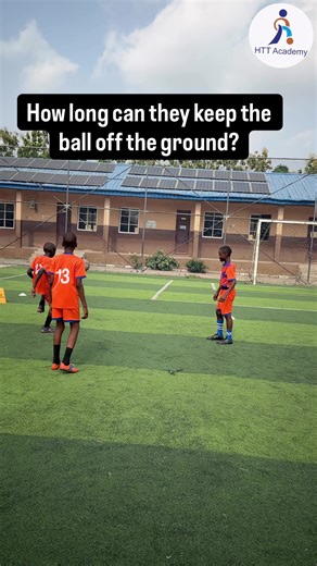 Focus, balance, and control. Our players challenge themselves by jogging with the ball while keeping it in the air — building touch, coordination, and confidence every step. 💪🔥 Hashtags: #HTTAcademy #GrassrootsFootball #FootballTraining #BallControl #StreetToPro #NextGenFootball #FootballSkills #YoungTalents #U15Football #FootballDevelopment