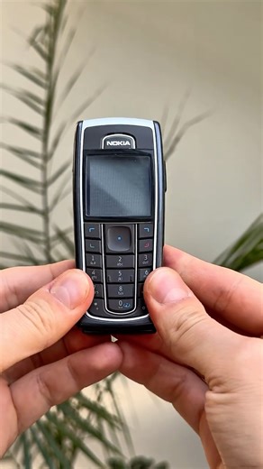 Phones today arrive finished.Old phones asked you to finish them.Which do you prefer?