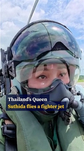 Thailand’s Queen Suthida flies a fighter jet