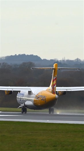 Close-up ATR 72 departure caught on camera