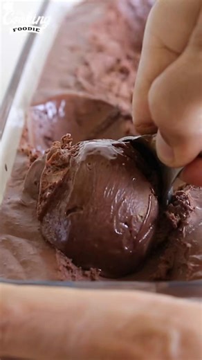 Easy 4-ingredient Nutella ice cream | The Cooking Foodie