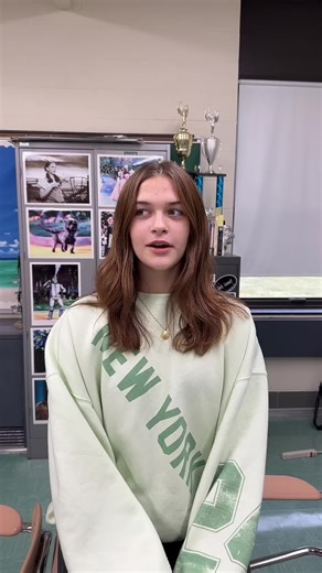 it’s a warmup suit (pajamas) 😴 #pajamas #funny #highschool