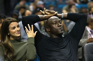 What are Michael Jordan's prenup contract details with Yvette Preito? Finding out if Jordan is liable for another $168 million blunder