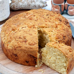 Traditional Italian Cheese Bread Recipe - Crescia