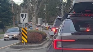 Bay Street Bridge lane closure clogs traffic from Esquimalt to Victoria