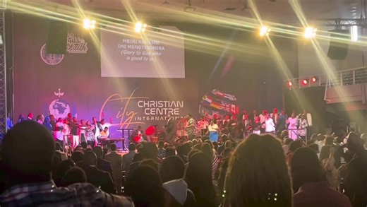 Sir Benjamin Rupapa featuring ZAOGA CCCI Choir performing MBIRI KUNASHE Ngatipei mbiri kunaISHE 🔥🔥 | Nashtvzimbabwe