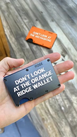 4.1M views · 1K reactions | Don’t look  Ridge has your attention #ridge #edcgear #dontlookatthepinnedcomment #edc #everydaycarry #edccommunity #ridgewallet #wallet #wallets | The Ridge | Facebook