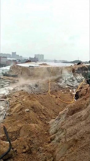 1.7K views | Using diamond rope saw to level the cutting platform in new granite mine. Feel free to contact me: WhatsApp +8617683813676 yang@ruishengmachinery.com www.ruishengmachinery.com #limestonecutter #diamondcutsawblade #granitecuttingsawblade #doublebladecuttermachine #doublebladecutter #diamondbladeforstone #miningequipmentsuppliers #quarryequipment #naturalstonecuttingmachine #stonecuttingblade #graniteblockcutter | Ruisheng stone machinery | Facebook