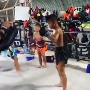 56 reactions | Muay Thai Training Pad Work  www.muaypro.com Your Muay Thai Guide #muaythai #muaythaitraining #muaypro | Muay Pro | Facebook