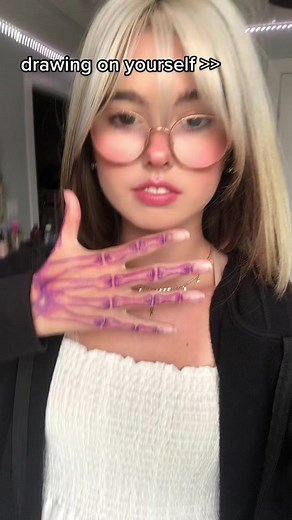 Creative Hand Doodling Techniques During Church Service