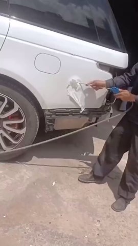Expert Workers and Machines Achieving Speed and Innovation