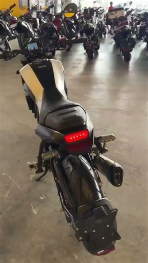 Benelli Leoncino 250 รถใหม่ป้ายเเดง ฟรีดาวน์ ออกรถใช้เงิน 0 บาท