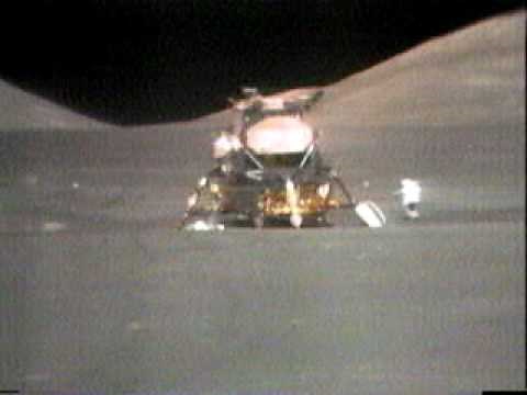 Hammer throw on the Moon