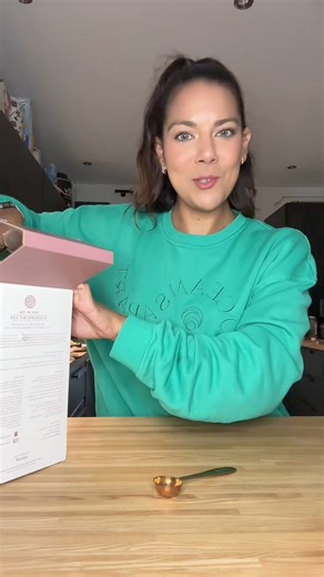 43K views · 443 reactions | Publicite | Ce film je l’ai vu au moins 10 fois, je l’adore ! Pour mon infusion j’ai utilise la theiere mymuesli.fr ideale pour les infusions a chaud ou a froid ! La contenance pour l’eau est 1,1l ( super grande ) Si tu la commandes, utilise le code OHPETARD, il te donnera -15% sur tout le site des 15€ d’achat ! L’infusion que je te conseille sans aucun doute : le Peachy June ! A bientot !  | Kyria Nichelatti | Facebook