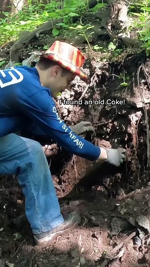 Exciting Bottle Digging Discovery: Vintage Coca-Cola from the 1960s