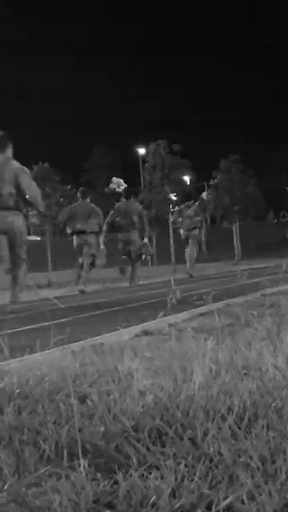 A 3.2km run in boots carrying 8 kilograms of webbing plus a rifle, in under 16 minutes, with faster runners scoring higher in a competitive process. A first step on the path towards Special Forces Operator Selection for these ADF candidates. https://t.co/W00Scu8BQn