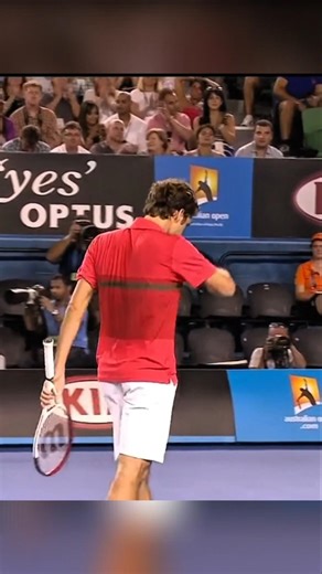 This shot was Roger Federer's calling card 😎 #tennis