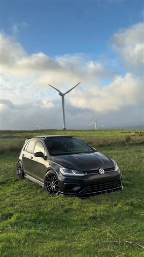 VW Golf R Mk7 Variant: A Closer Look at the Iconic Hot Hatch