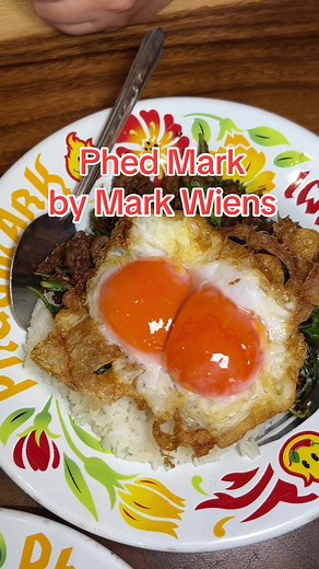 Exploring Mark Wiens' Restaurant in Bangkok | Delicious Thai Food Experience!
