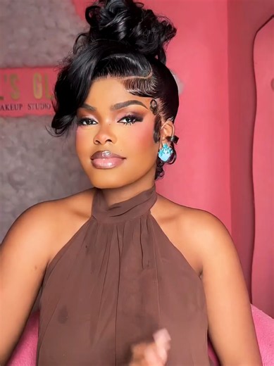 Jarvis on wigs — Queen of wigs showcased