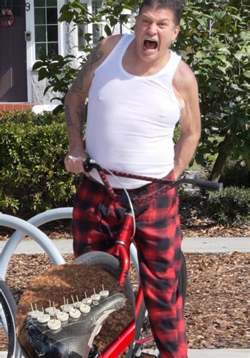 Instant karma! #prank #comedy #viral #FunnyPranks #baitprank