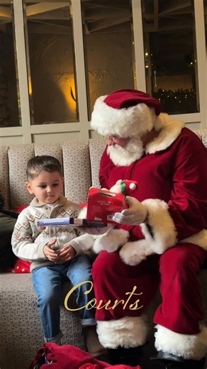 🎅✨ LUNCH WITH SANTA WAS PURE MAGIC! ✨🎅 What an incredible two days on 22nd & 23rd December ! Amazing food, a fantastic atmosphere, and so much festive fun for everyone 🎄🎶 The kids had the BEST time - Santa, loads of gifts, chocolates, teddies, wristbands, balloons 🎁🍫🧸 and even the Grinch causing cheeky chaos by stealing gifts and kids! 😄 Huge thanks to DJ Stacy for the brilliant mini disco and keeping the party going 💃🕺 Thank you to everyone who joined us and made it so special ❤️ Unfo