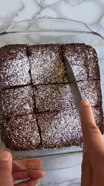 Fudgy & Delicious: Quick Homemade Brownies in No Time!