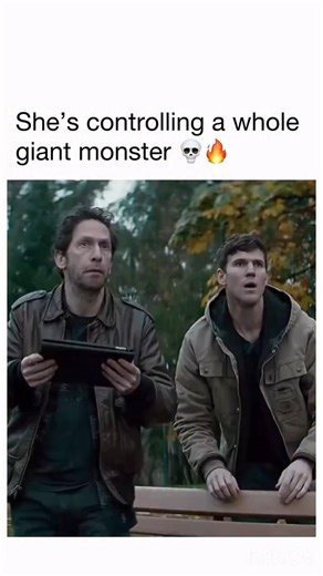 She didn’t realize SHE was the monster...💀🔥 #ColossalMovie #AnneHathaway #GiantMonster #SciFi #Movie