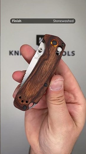 Benchmade North Fork 15032 CPM S30V, Maple Wood, hunting pocket knife