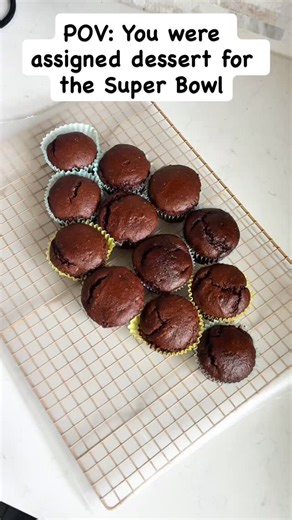 Alexandra | The Imperfect Hostess on Instagram: "Super Bowl party dessert! 🏈 Pull-apart cupcakes are so fun for parties because they look like a cake but everyone can just grab their own cupcake from it. This one is made of 12 cupcakes 🧁 🏈🏈🏈🏈🏈 Almost worth the mess I had to clean up after 🫠 Recipe: Cake: Duncan Hines Devils Food Cake Frosting : homemade hersheys buttercream ▢ ½ cup butter one stick ▢ ⅔ cup unsweetened cocoa powder ▢ 3 cups powdered sugar ▢ ⅓ cup milk ▢ 1 teaspoon vanilla