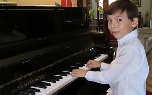 Super-talented six-year-old pianist whose skills have stunned his teacher