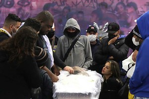 Veja fotos e vídeos da despedida de MC Kevin, em São Paulo