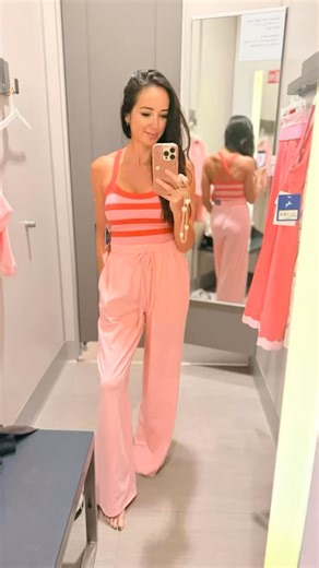 Lauren Mohns | Wellness • Style • Mom Life on Instagram: "Current Target favorites that are actually in my rotation. 👟✨ I’m not a huge shopper, but when I find pieces that work, I wear them into the ground. Comfortable, functional, and I don’t have to think too hard about it? Sold. Right now I’m loving: → This oversized hoodie (comes in 2 colors) → These high-waisted leggings (finally found ones that don’t roll down) → This basic tanks (fits perfectly, doesn’t shrink, under $25) → Matching sets