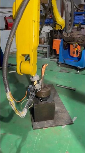 Laser cutting with robot arm