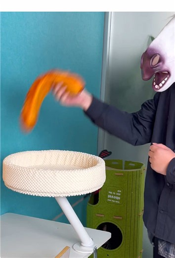 Cozy 360 Rotating Cat Nest for Your Feline Friend