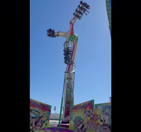 Houston Rodeo ride malfunction leaves people stuck in the air