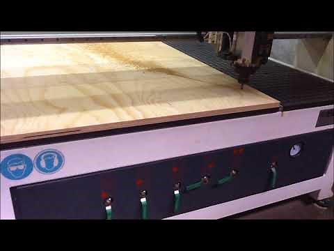 Corte de madera utilizando un router CNC