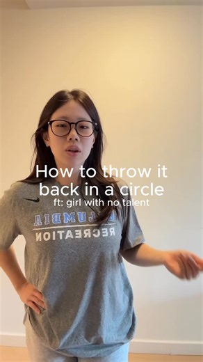 潔瑩 on Instagram: "Learning how to throw it back in a circle while my yogurt dries LMAAOAOAOAOA can someone teach me??? #dryyogurt#throwitback#dance#throwitbackinacircle#explore#dancer"