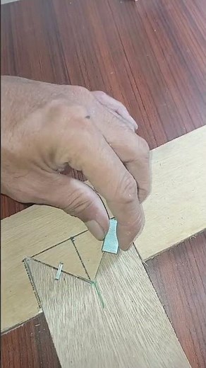 Hidden Fasteners: How to Reinforce a Miter Joint with Staples #tricks #woodscraft