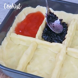 1.4M views · 4.9K reactions | You only need one cake pan to make 4 different mini tarts! Add your favorite flavors and bake! | Cookist Wow | Facebook