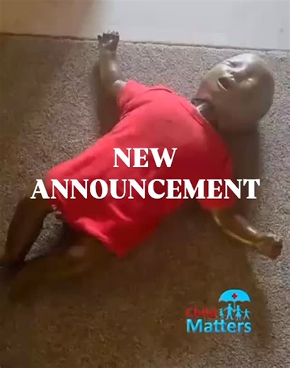 RCUK publishes Guidelines 2025 #lifesavingskills #paediatricfirstaid The main change in Paediatric CPR announced yesterday is the technique used on infant chest compressions Chest compressions: 👏 Perform chest compressions on a firm surface if immediately available. 👉 Remove clothes only if they hinder chest compressions. ❤️ Perform chest compressions over the lower half of the sternum (breastbone) in all age groups. 👍 Use the two-thumb encircling method for chest compressions in infants. Thi