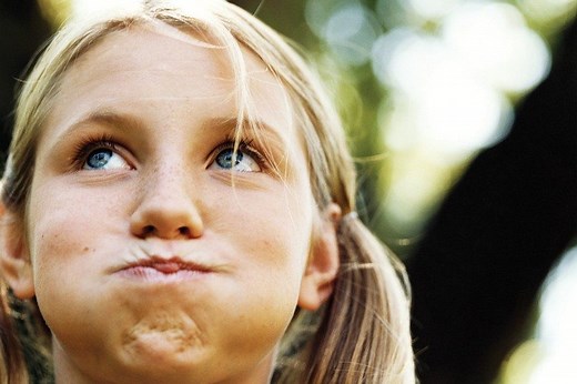 10 Effective Ways To Stop Hiccups Instantly - LifeHack