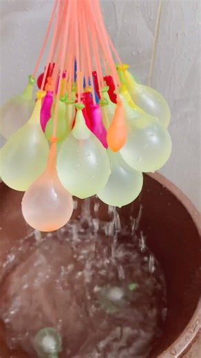 Oddly Satisfying Water Balloon Stretch & Pop!