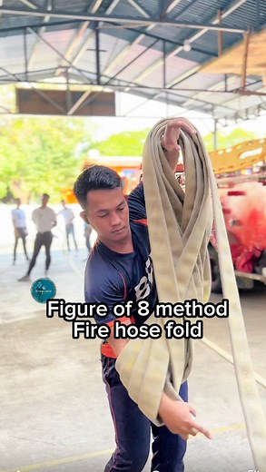 1M views · 11K reactions | Post-firefighting hose management done right: the Figure of 8 fold keeps the hose tangle-free, easy to carry, and ready for rapid deployment. #Firefighter #firefightertraining #firefighting #firehose #firehoseroll #firefighterlife #Bomberos #firenuzzle | firenuzzle | Facebook