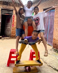 719K views · 8.4K reactions | We rate this gymnastics performances 10/10! 朗 | Simple Life | Facebook