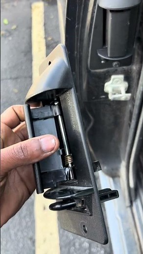 Chevy / GMC rear door handle replacement #fixed #problemfix #mechanic #chevy #gmc