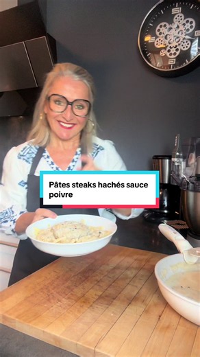 Pâtes steaks hachés sauce poivre
