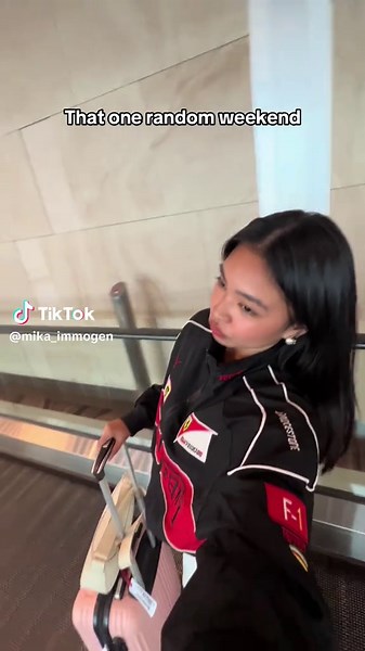 Got to watch C2 race together for the last time in red❤️‍🔥🏁🏎️ #fyp #f1tiktok #f1 #formula1 #scuderiaferrari #ferrari #carlossainz #raceweekend #singapore #singaporegp2024 #singaporegp