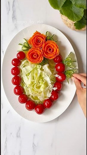 🥕 Beautiful Carrot Roses for Salad Decoration 🌹| Easy Food Art Idea✨#shorts